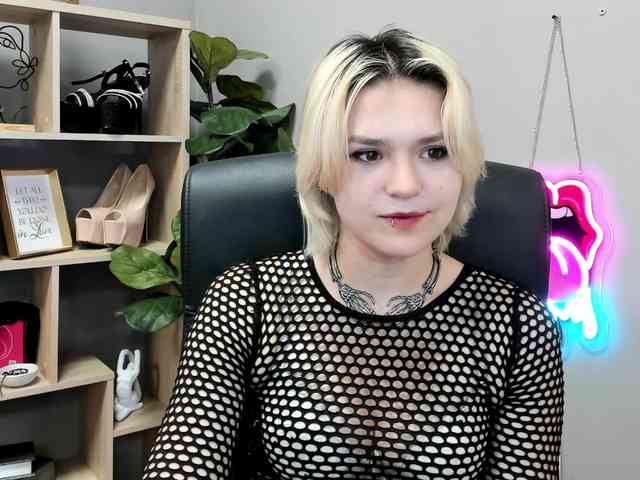 SweetLilyxo Live Webcam on BongaCams
