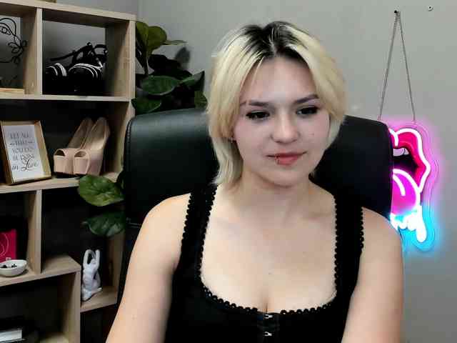 SweetLilyxo - Girl 