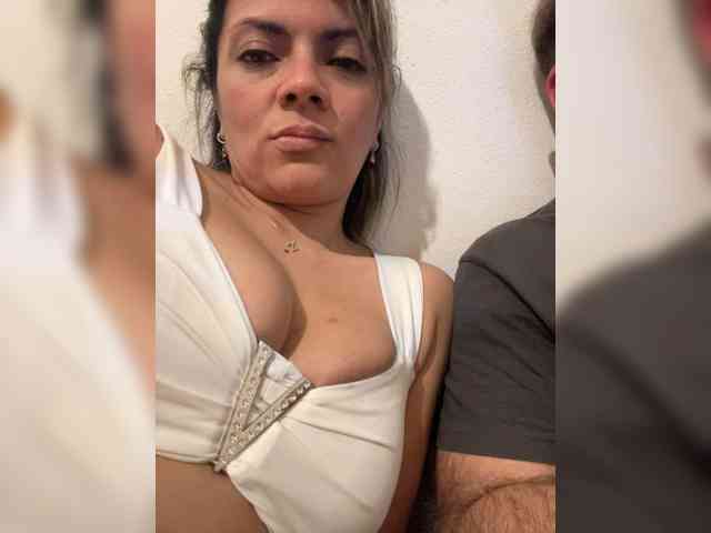 Ce modèle est en direct maintenant. Fuegoarg1