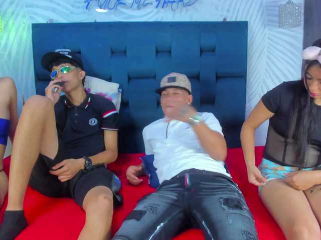  YoungsWild chat room