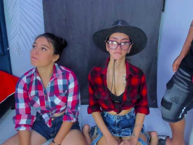 YoungsWild's BongaCams show and profile