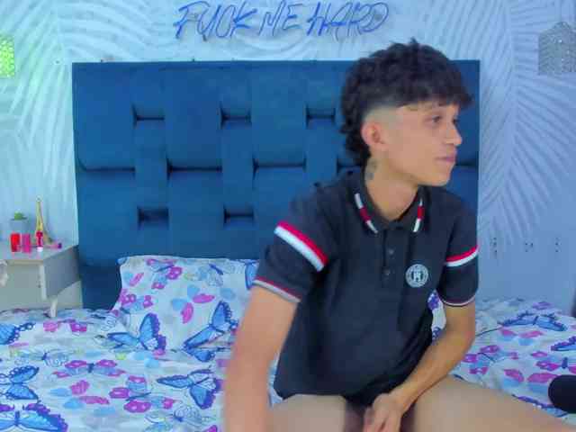 YoungsWild webcam