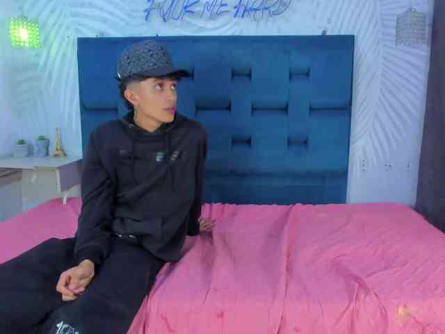 YoungsWild webcam