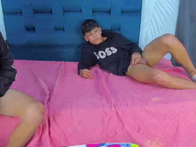 YoungsWild webcam