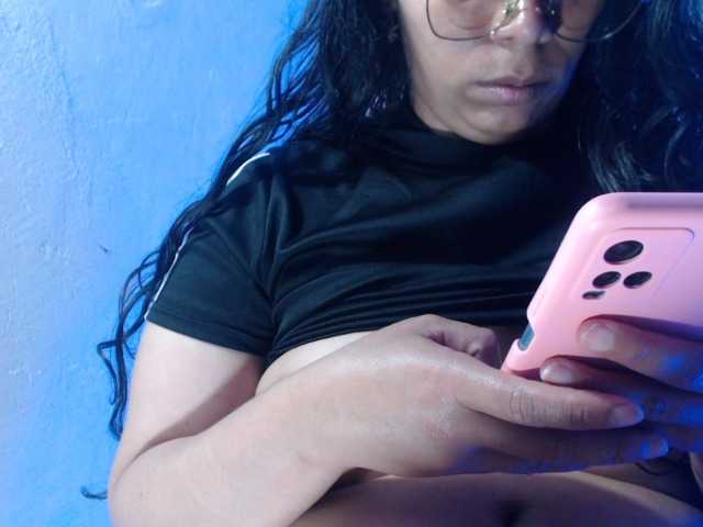 Sabrina08 live cam on BongaCams