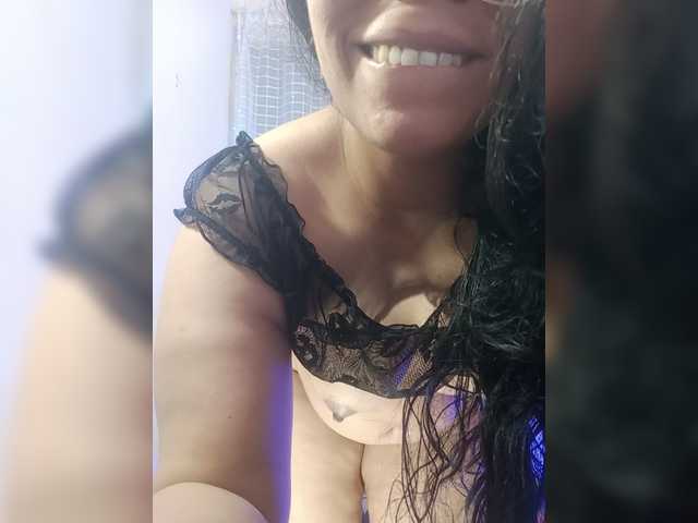 Sabrina08 live cam on BongaCams