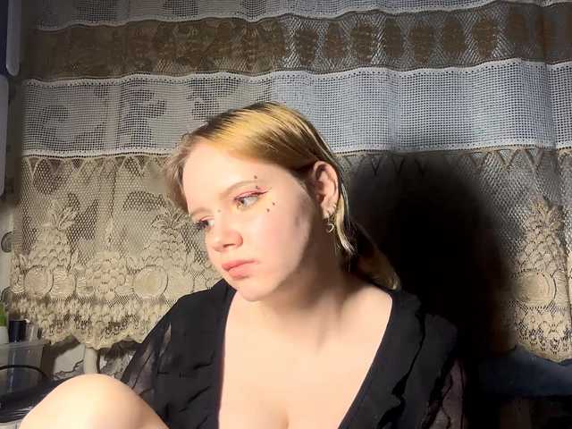 LaelVeller's BongaCams show and profile