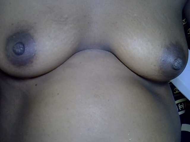 Sexylip live cam on BongaCams