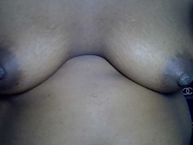 Sexylip live cam on BongaCams