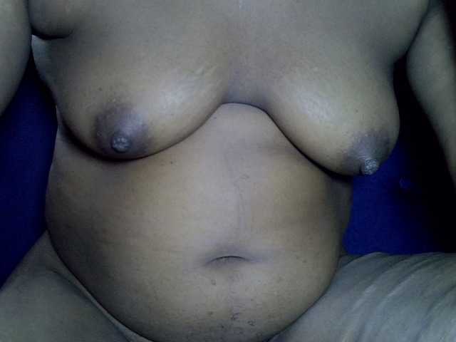 Sexylip live cam on BongaCams