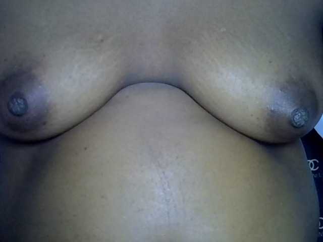 Sexylip live cam on BongaCams