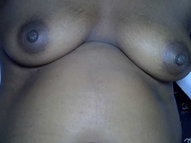 Sexylip live cam on BongaCams
