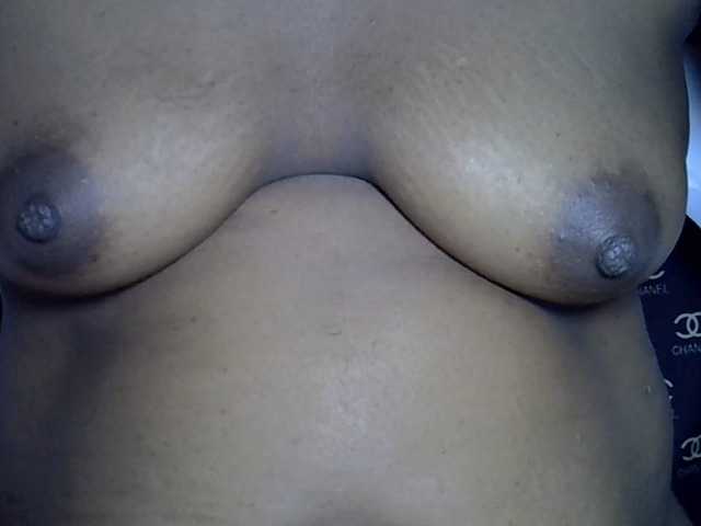 Sexylip live cam on BongaCams