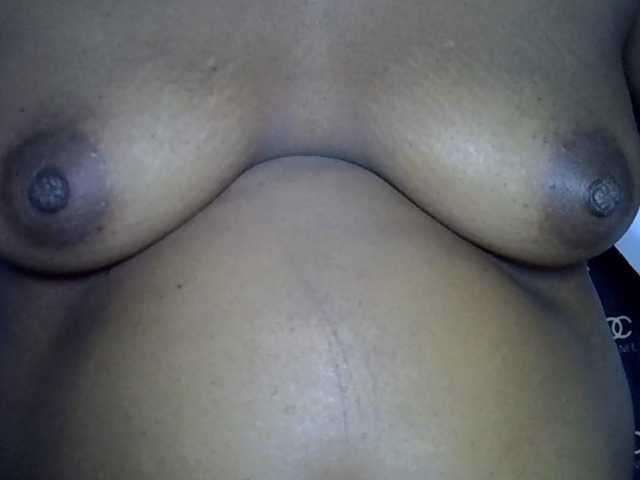 Sexylip live cam on BongaCams