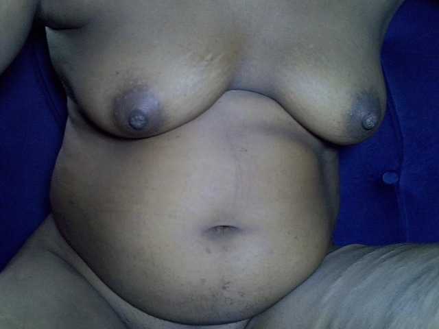 Sexylip live cam on BongaCams