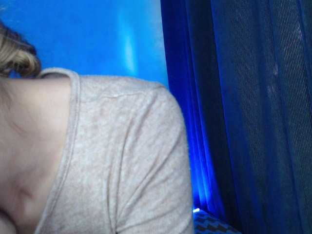 NoraSweet live webcam show