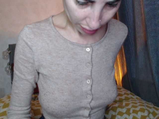 NoraSweet live webcam show