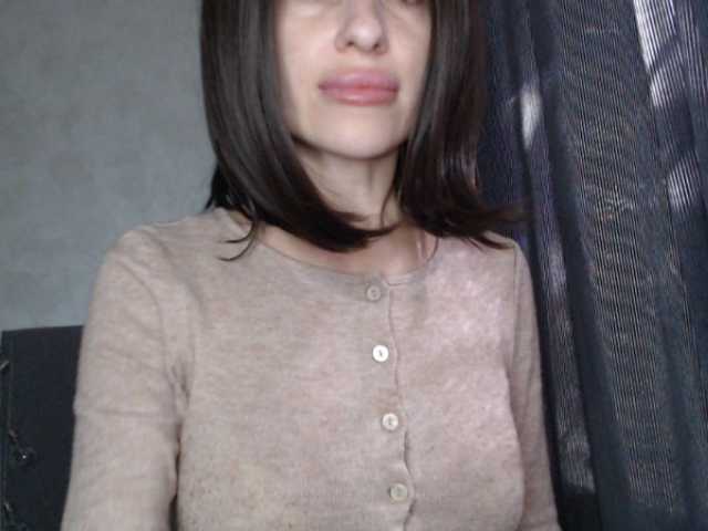 le modèle NoraSweet est en webcam porno dans un show sur le site bongacams, il possède les tags suivants: White/Caucasian,Brunette,Shaved