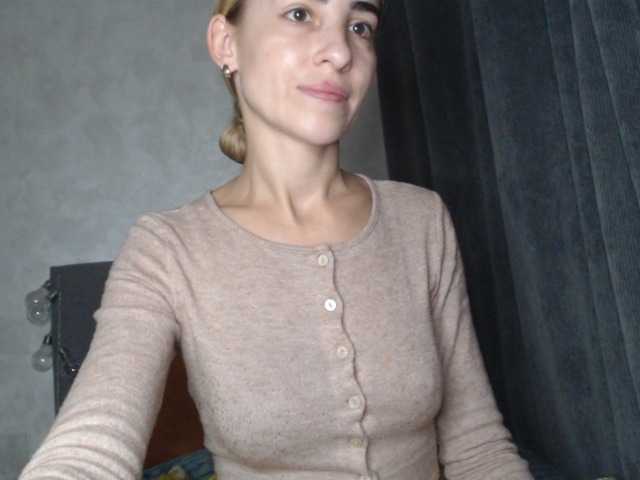 NoraSweet, live now on BongaCams
