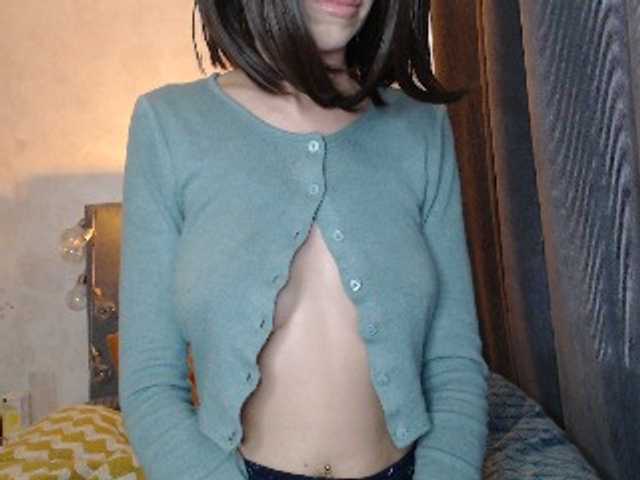 le modèle NoraSweet est en webcam porno dans un show sur le site bongacams, il possède les tags suivants: White/Caucasian,Brunette,Shaved