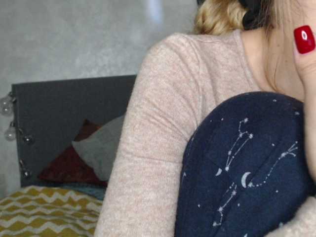 NoraSweet live webcam show