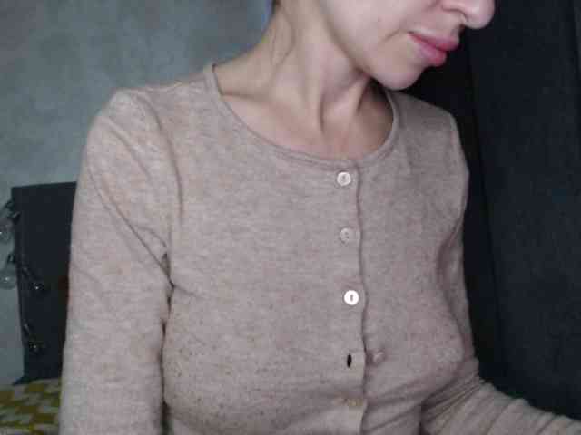 NoraSweet webcam
