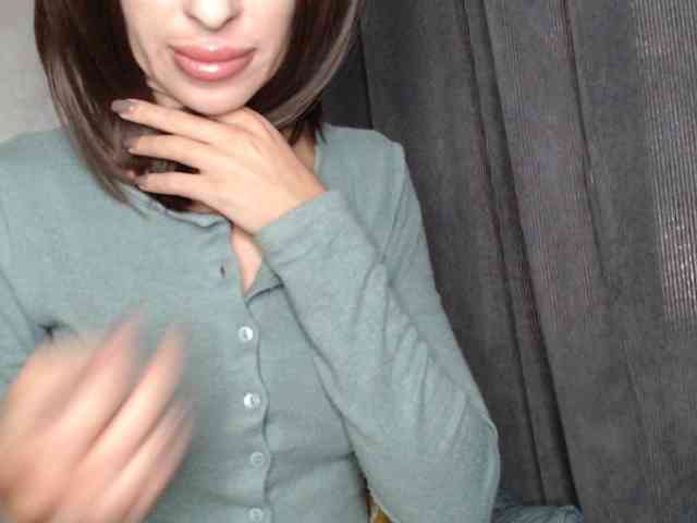 NoraSweet webcam