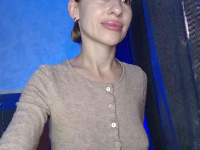 NoraSweet webcam