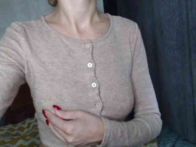 NoraSweet webcam