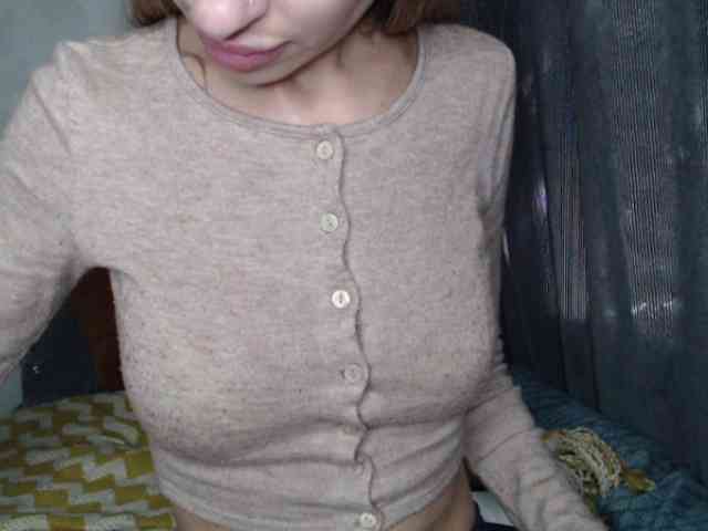 NoraSweet webcam