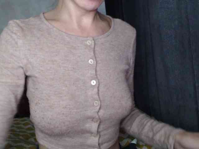 NoraSweet webcam