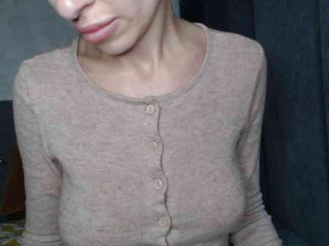NoraSweet webcam