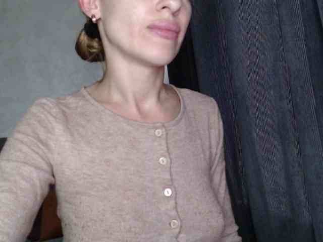 NoraSweet webcam