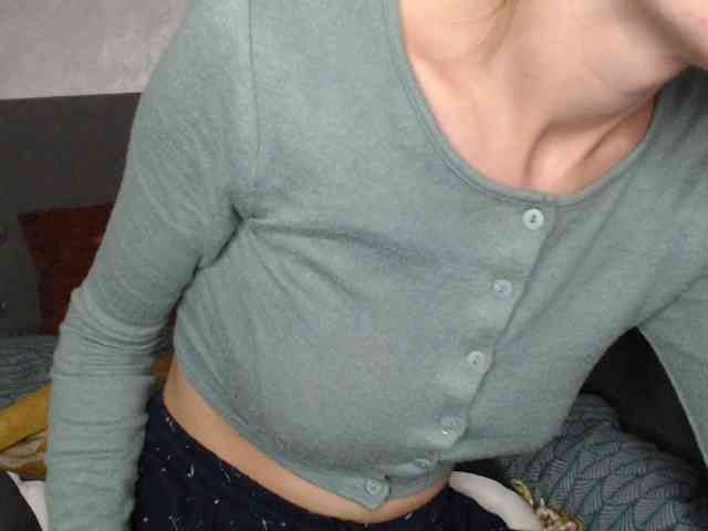 NoraSweet webcam