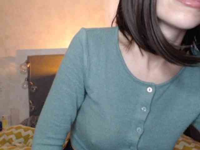 NoraSweet webcam