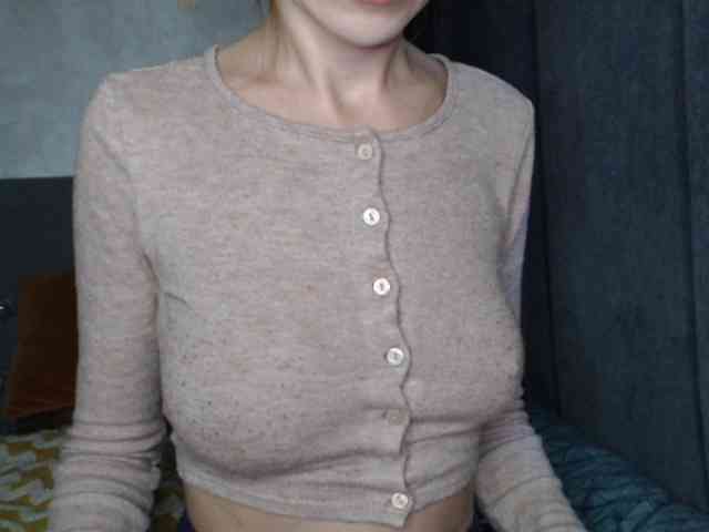 NoraSweet webcam
