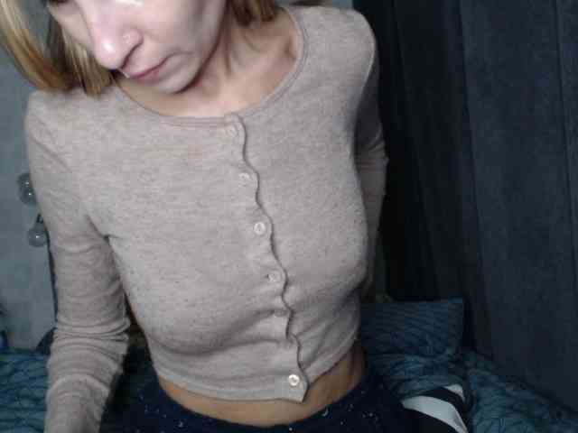 NoraSweet webcam
