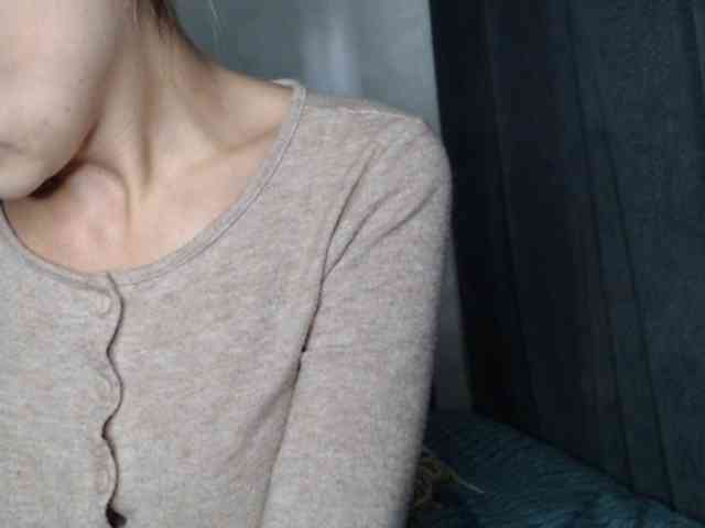NoraSweet webcam
