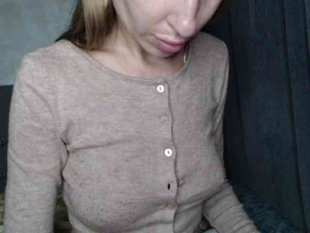 NoraSweet webcam