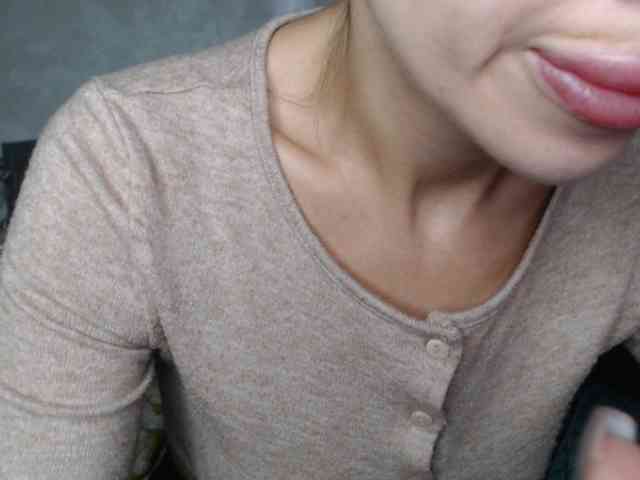 NoraSweet webcam
