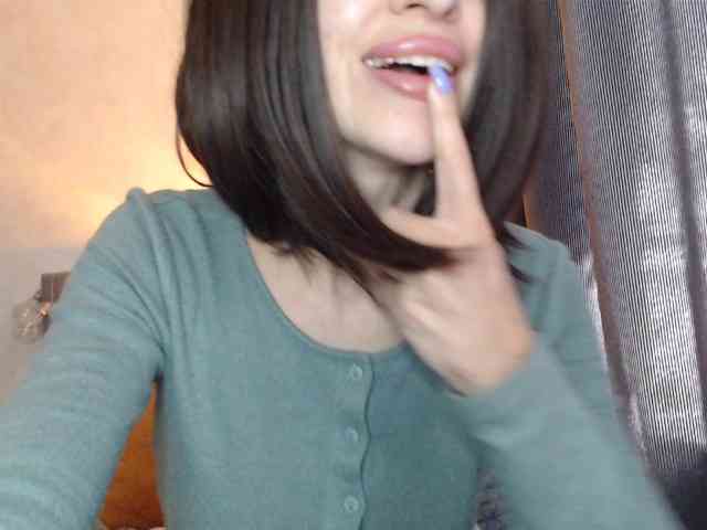 NoraSweet webcam