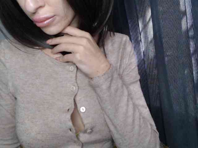 NoraSweet webcam