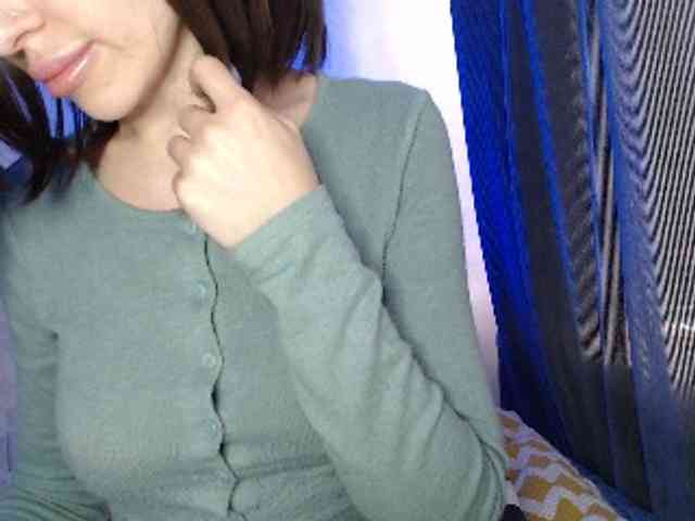 NoraSweet webcam