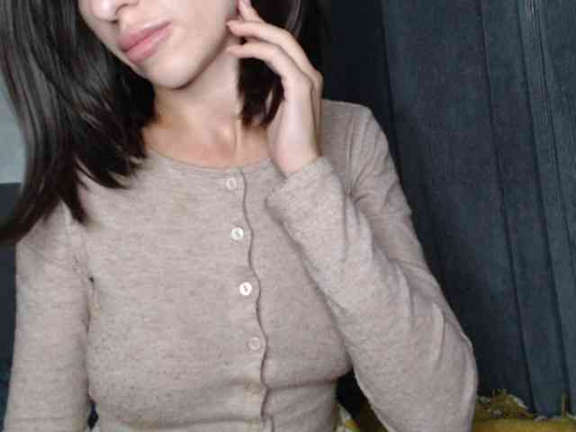 NoraSweet webcam