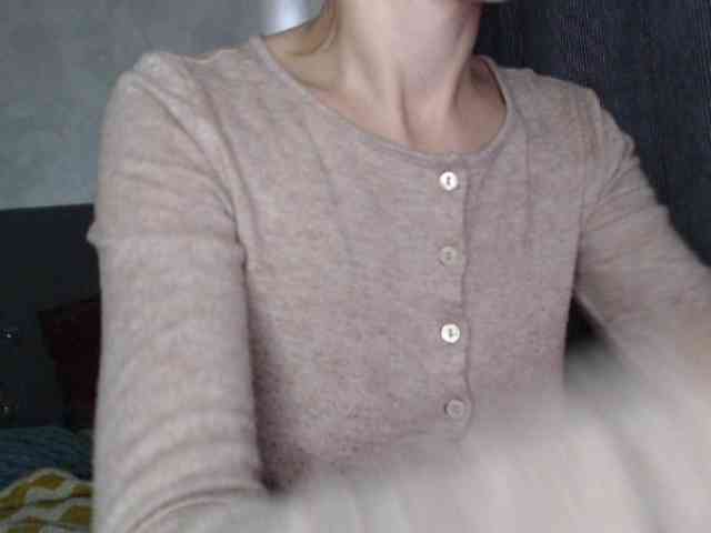 NoraSweet webcam