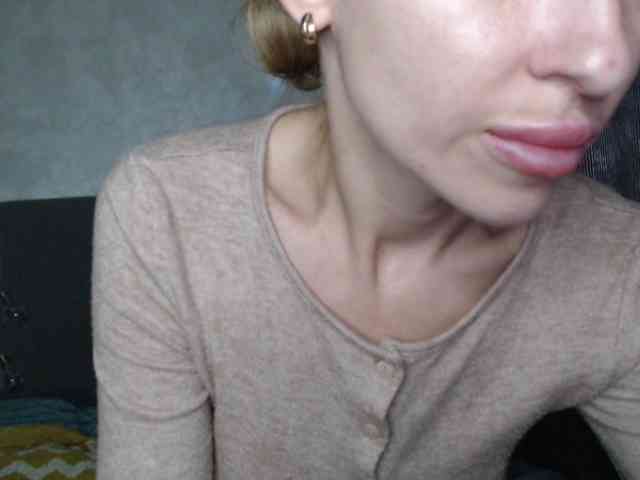 NoraSweet webcam