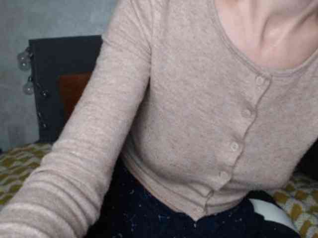NoraSweet webcam