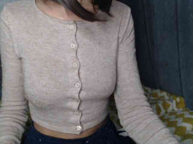 NoraSweet webcam