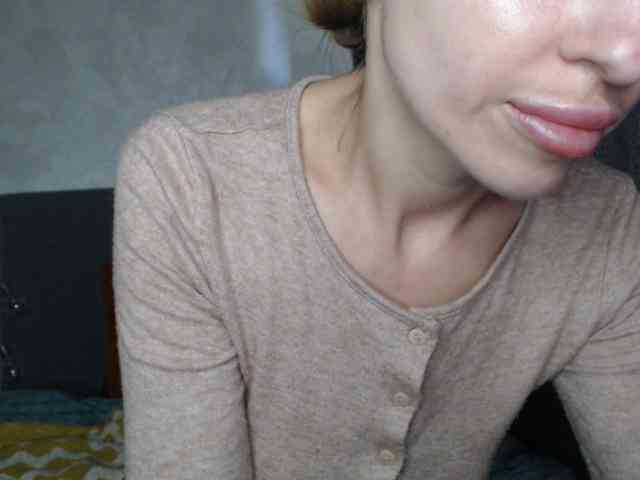 NoraSweet webcam