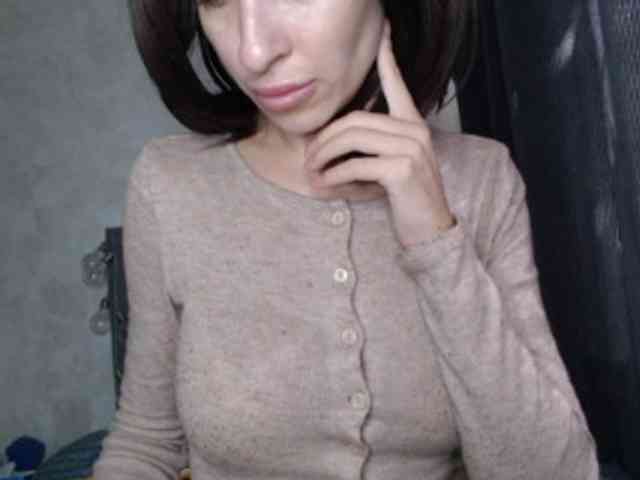 NoraSweet webcam